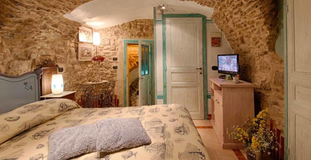 Muntaecara Hotel Diffuso Apricale Exterior foto