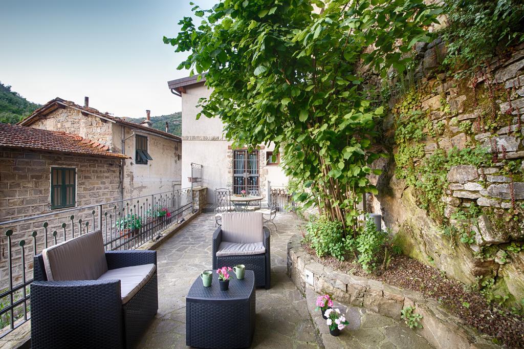 Muntaecara Hotel Diffuso Apricale Exterior foto
