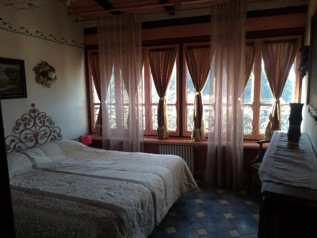 Muntaecara Hotel Diffuso Apricale Exterior foto